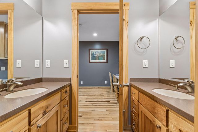 32940 Nueman Trail, Lindstrom, MN 55045