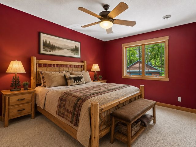 32940 Nueman Trail, Lindstrom, MN 55045