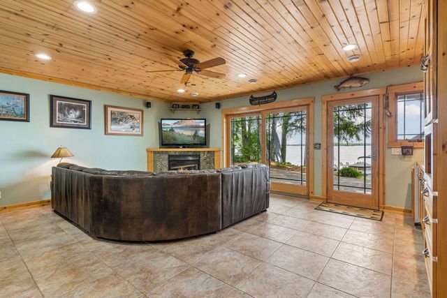 32940 Nueman Trail, Lindstrom, MN 55045