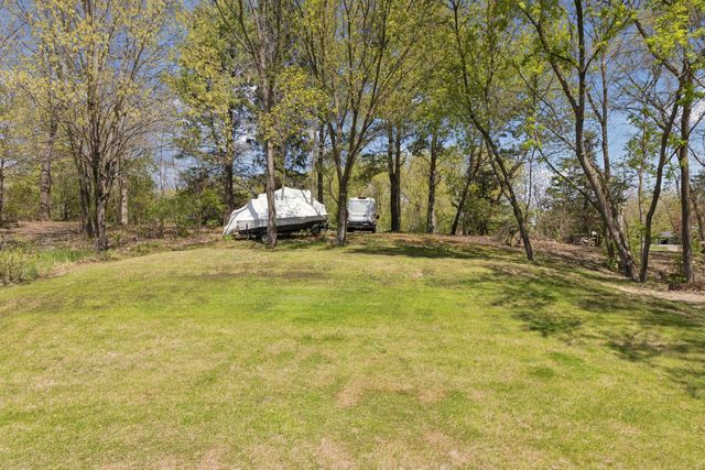 32940 Nueman Trail, Lindstrom, MN 55045