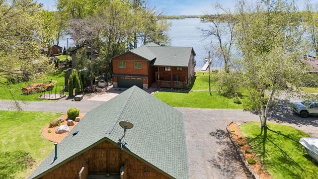 32940 Nueman Trail, Lindstrom, MN 55045