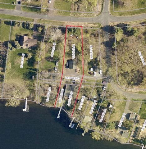 32940 Nueman Trail, Lindstrom, MN 55045