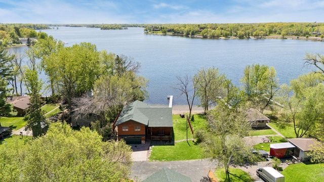 32940 Nueman Trail, Lindstrom, MN 55045
