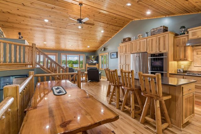 32940 Nueman Trail, Lindstrom, MN 55045