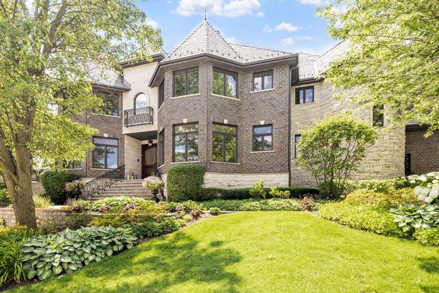 17 Ambriance Drive, Burr Ridge, IL 60527