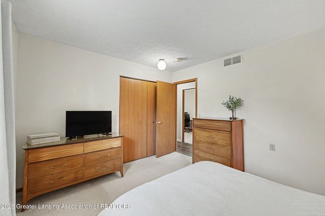 2145 Park Lane, Holt, MI 48842