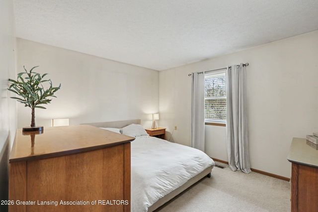 2145 Park Lane, Holt, MI 48842