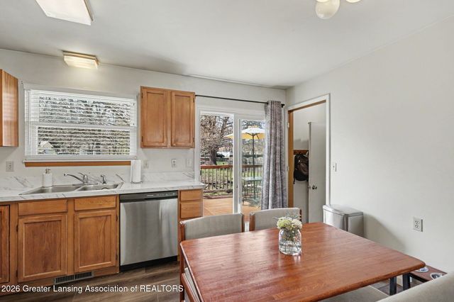 2145 Park Lane, Holt, MI 48842