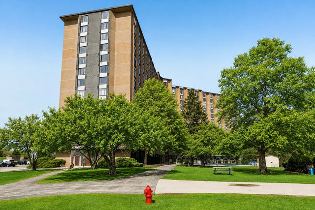 1 Renaissance Place 720, Palatine, IL 60067