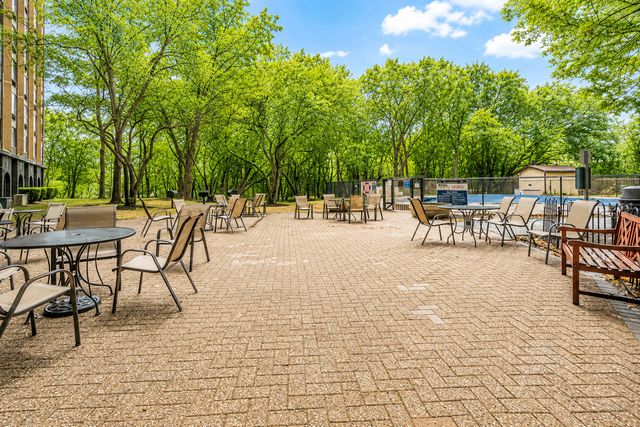 1 Renaissance Place 720, Palatine, IL 60067