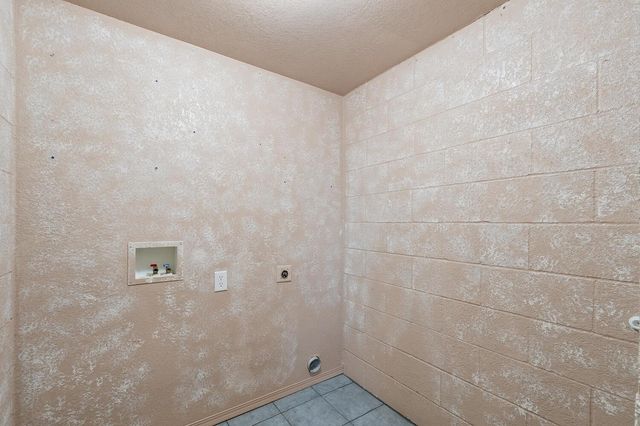 1218 Willowbrook Ln, Towanda, KS 67144