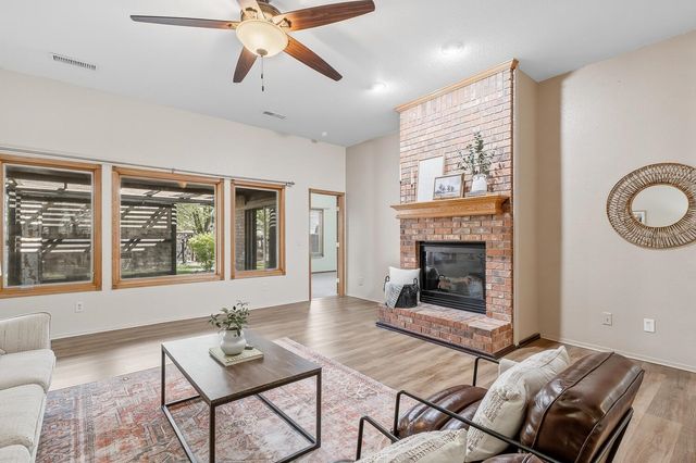 1218 Willowbrook Ln, Towanda, KS 67144