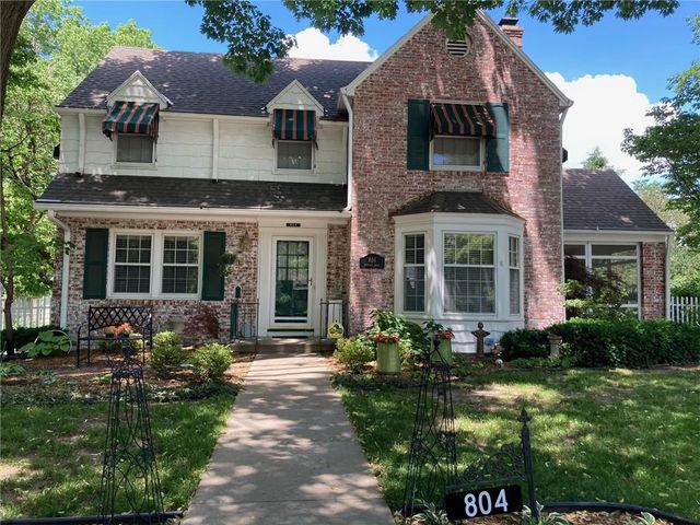 804 Romany Road, Kansas City, MO 64113