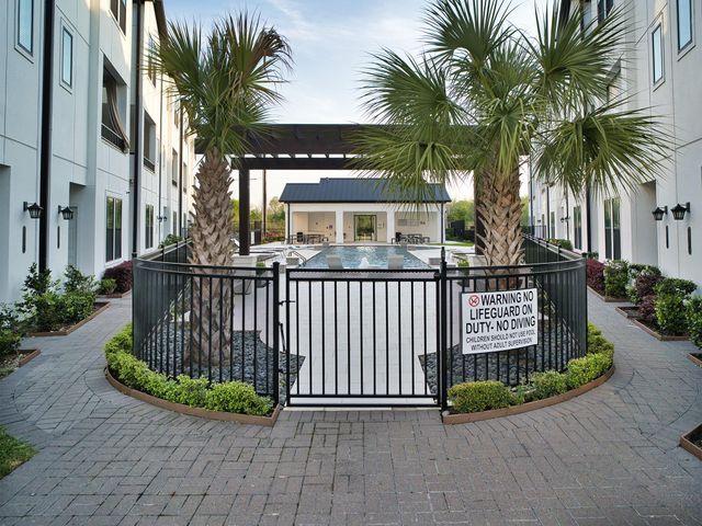 2706 Grand Fountains Drive G, Houston, TX 77054