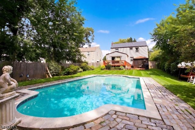 15 Charles St, Nutley Twp., NJ 07110