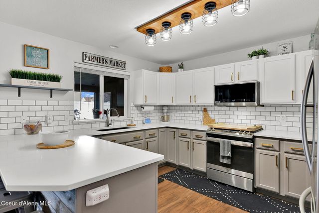 6533 N Kite Ln, Coeur D'alene, ID 83815