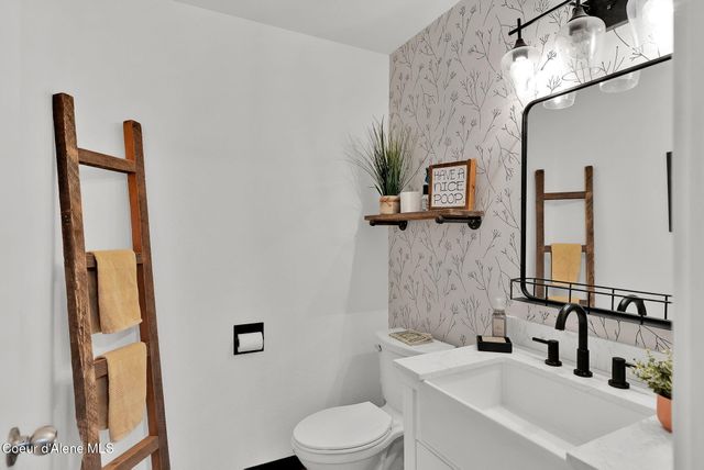 6533 N Kite Ln, Coeur D'alene, ID 83815