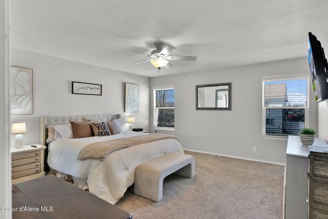 6533 N Kite Ln, Coeur D'alene, ID 83815