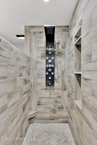 6533 N Kite Ln, Coeur D'alene, ID 83815