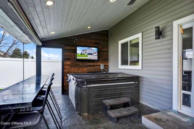 6533 N Kite Ln, Coeur D'alene, ID 83815