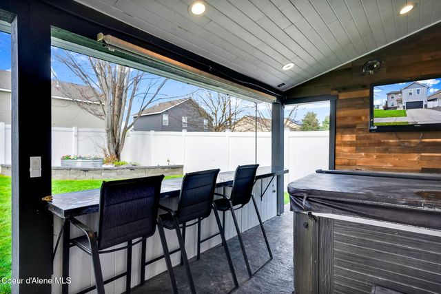 6533 N Kite Ln, Coeur D'alene, ID 83815