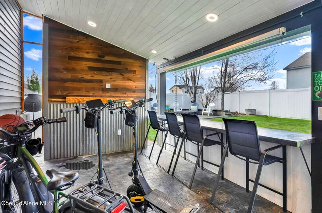 6533 N Kite Ln, Coeur D'alene, ID 83815