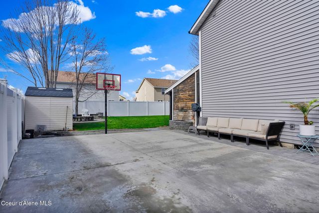 6533 N Kite Ln, Coeur D'alene, ID 83815