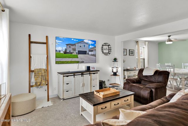 6533 N Kite Ln, Coeur D'alene, ID 83815