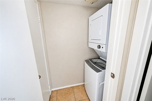 2961 Country Manor Lane 14, Las Vegas, NV 89115