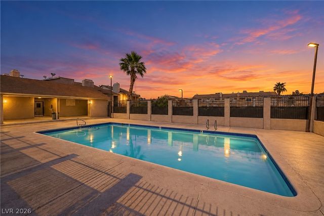 2961 Country Manor Lane 14, Las Vegas, NV 89115