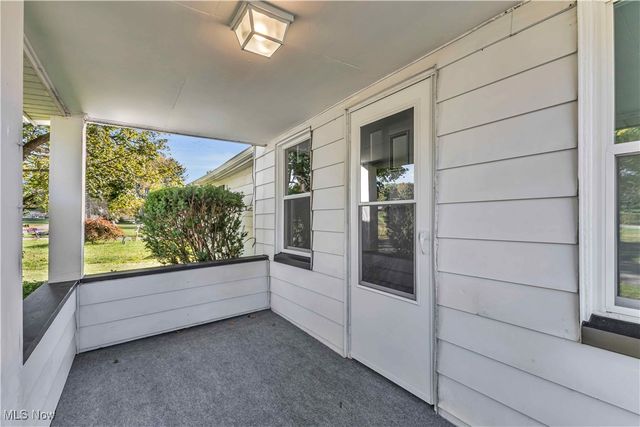 114 Oakdale Avenue, Hubbard, OH 44425