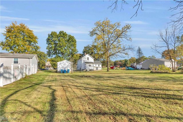 114 Oakdale Avenue, Hubbard, OH 44425