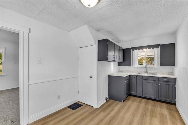 114 Oakdale Avenue, Hubbard, OH 44425