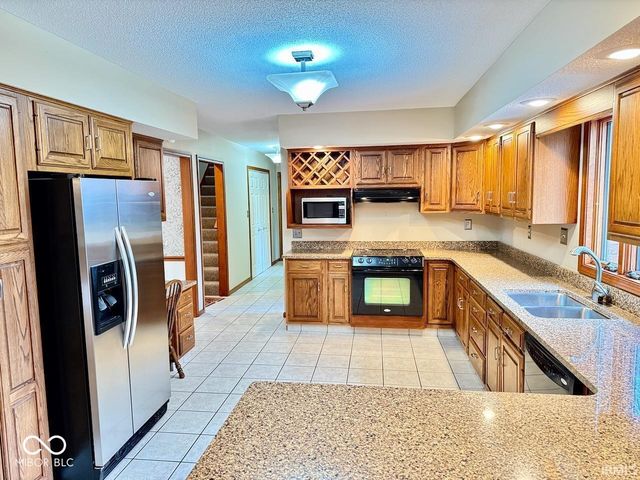 3901 W Allen Court, Muncie, IN 47304