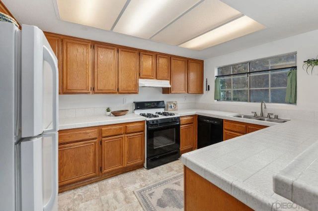 9989 MAYA LINDA 63, San Diego, CA 92126