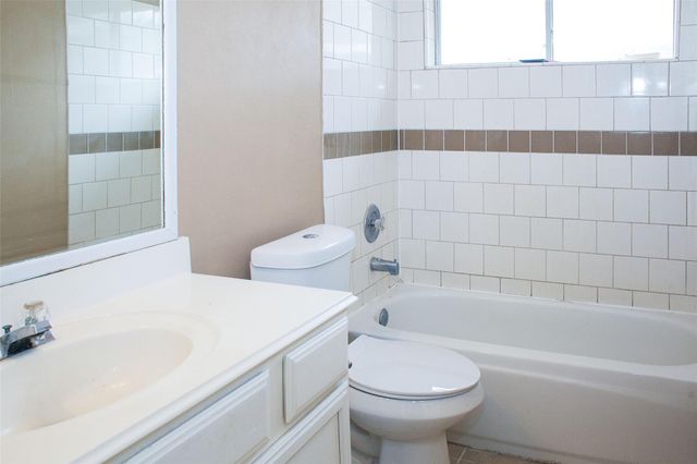 6223 Newbury Drive, Katy, TX 77449