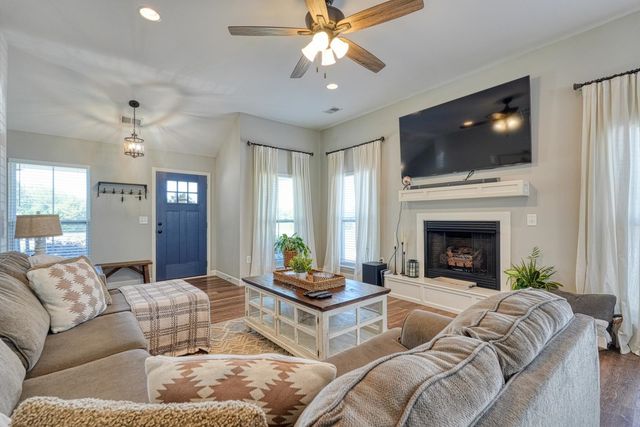 668 Ridgeville Church Road, Inman, SC 29349