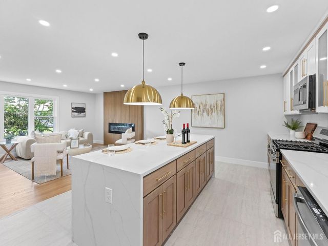 44 Charlotte Street, Carteret, NJ 07008