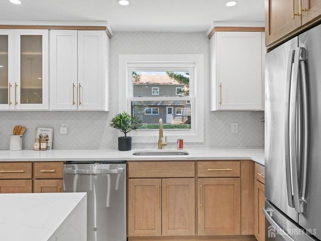 44 Charlotte Street, Carteret, NJ 07008