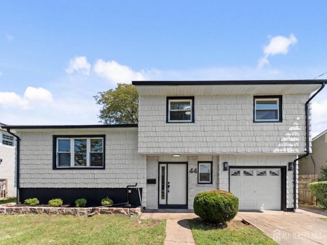 44 Charlotte Street, Carteret, NJ 07008