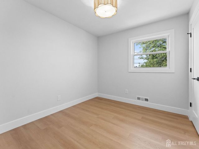44 Charlotte Street, Carteret, NJ 07008