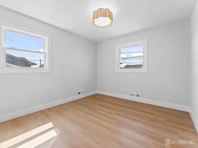 44 Charlotte Street, Carteret, NJ 07008