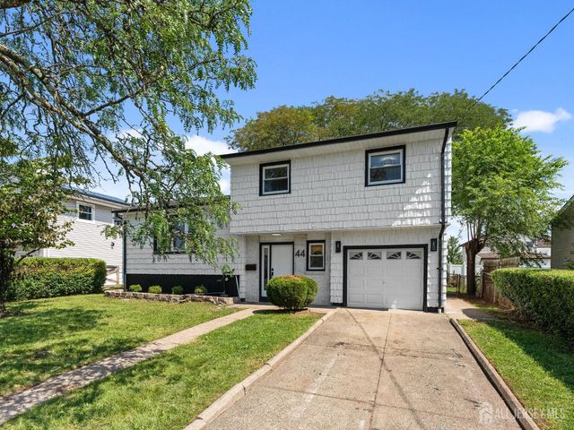 44 Charlotte Street, Carteret, NJ 07008