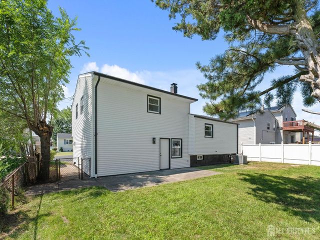 44 Charlotte Street, Carteret, NJ 07008