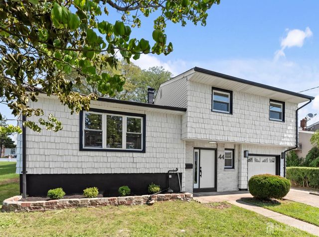 44 Charlotte Street, Carteret, NJ 07008
