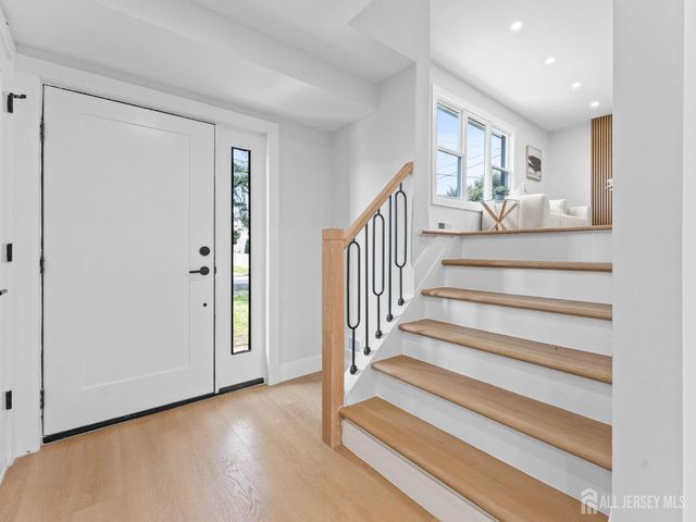 44 Charlotte Street, Carteret, NJ 07008