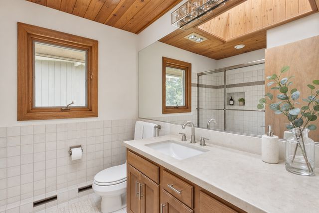 28235 Boulder Circle, Excelsior, MN 55331