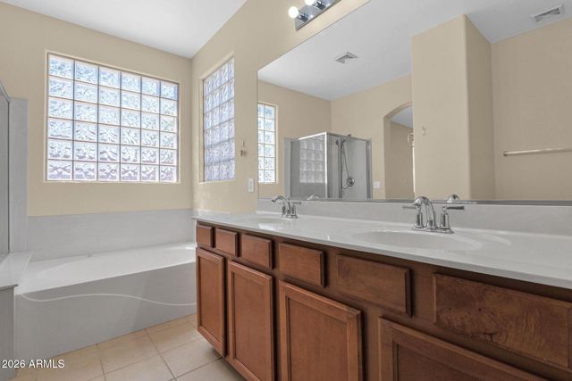 21067 E DESERT HILLS Circle, Queen Creek, AZ 85142