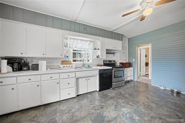 6790 Weyer Road, Imlay City, MI 48444