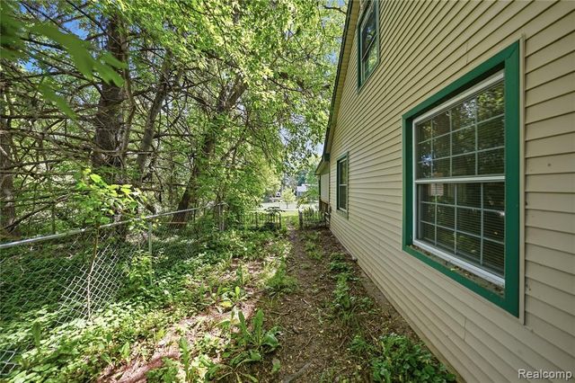 6790 Weyer Road, Imlay City, MI 48444